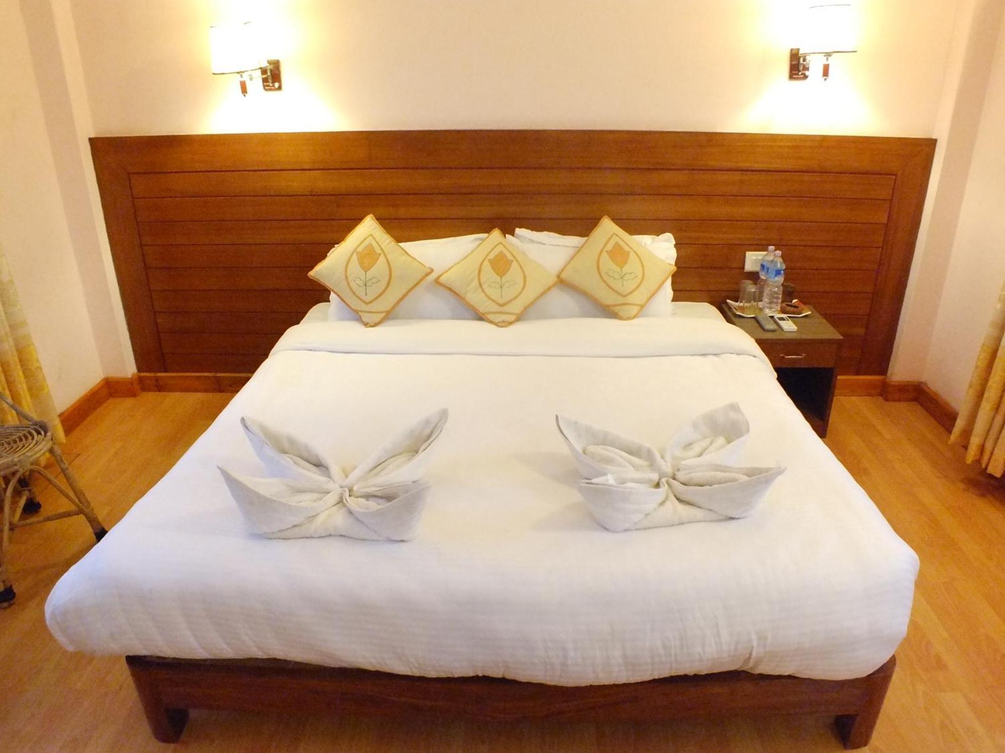 Hotel Greenland Pokhara Exterior photo