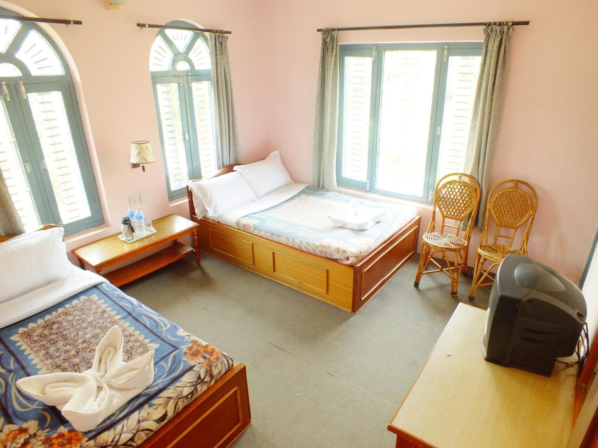Hotel Greenland Pokhara Exterior photo